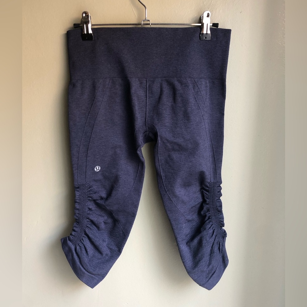 Lululemon In The Flow Crop Grey Size: 6